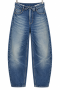 Jeans fold-over asimmetrico — vista intera non indossata su sfondo bianco