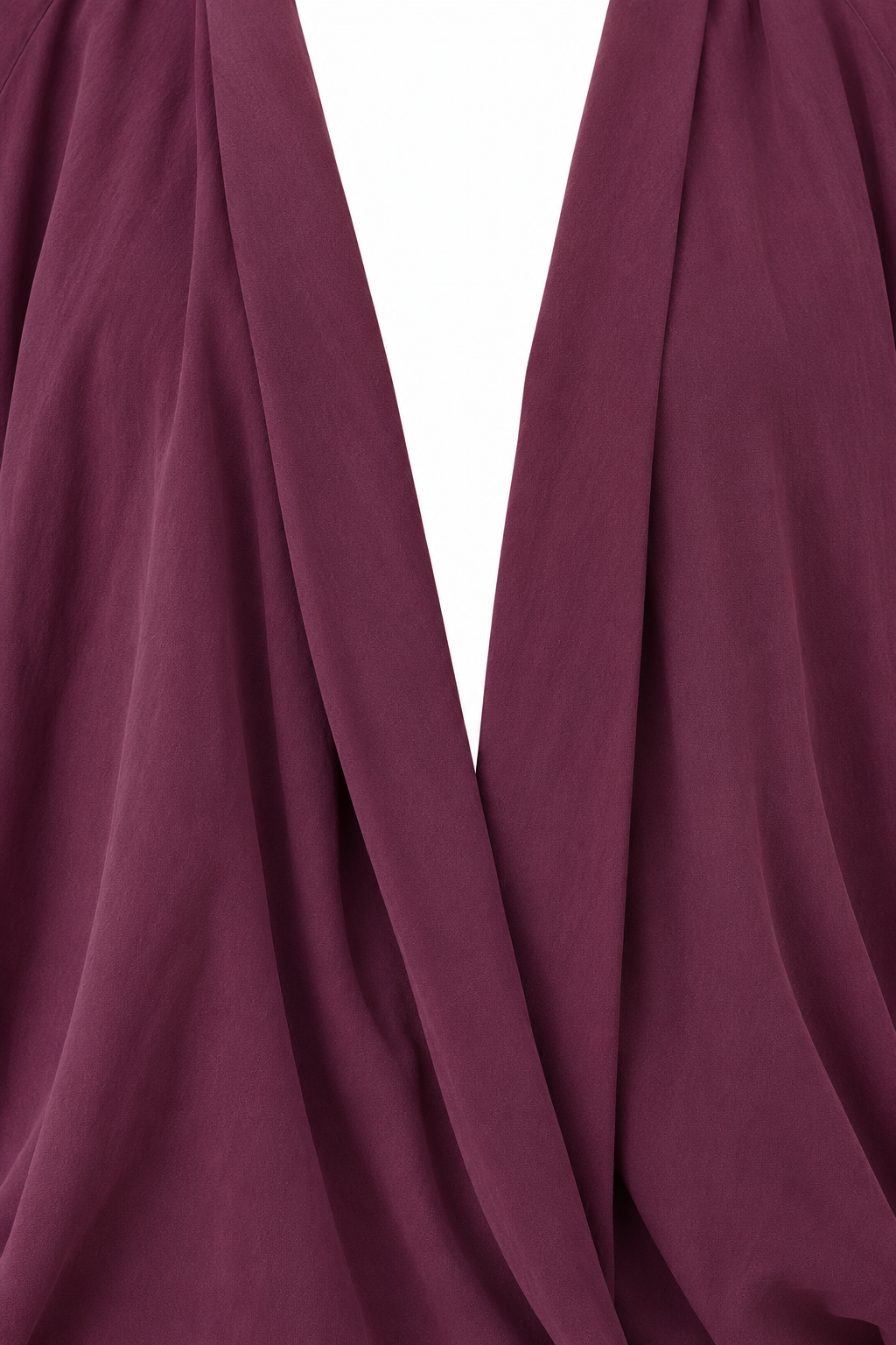 Coordinato Avocado bordeaux, dettaglio dei bordi drappeggiati dell’apertura frontale.