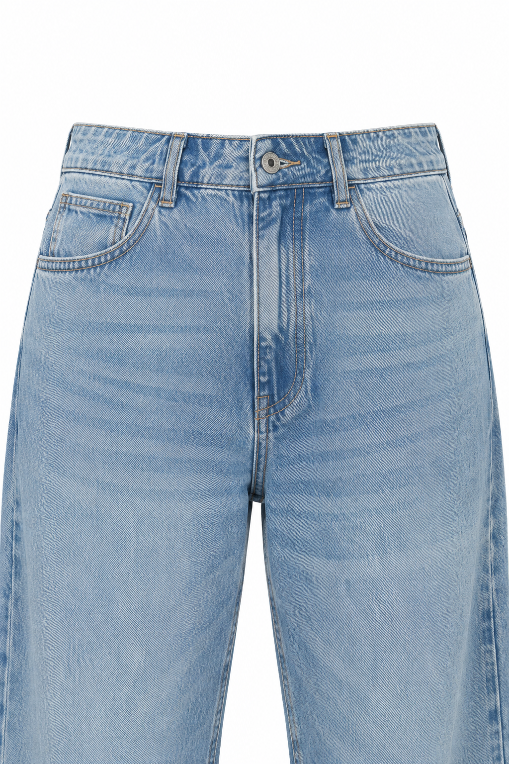 Jeans barrel azzurri, dettaglio della vita e della chiusura anteriore.